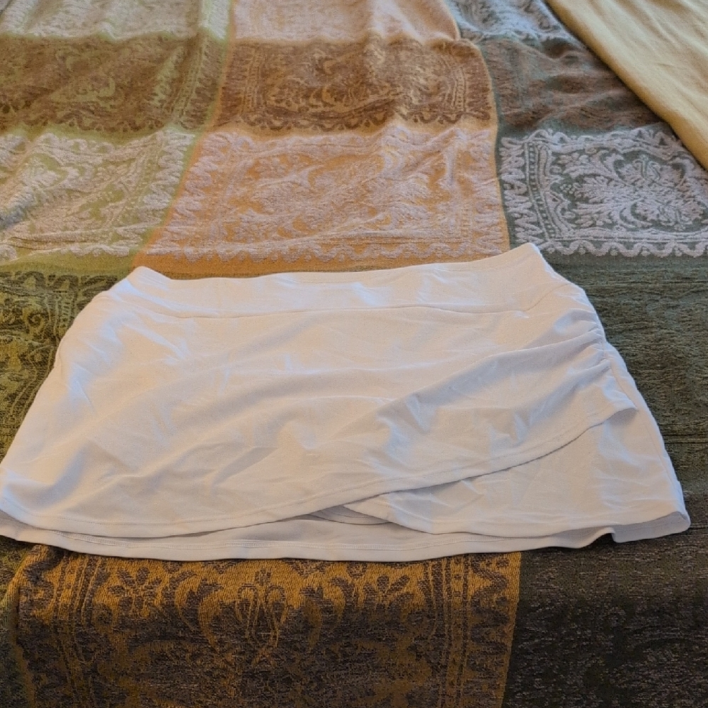 NWOT White Swim Skirt